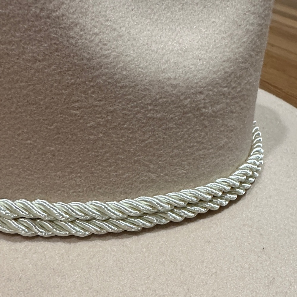 *last chance* Amazon | Elegant blush pink Fedora Hat with Chain Detail - Picture 9 of 14